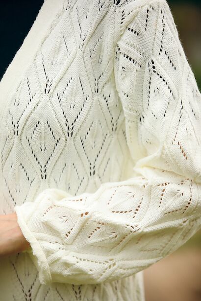 Kadın Delikli Uzun Hırka  Ekru 9