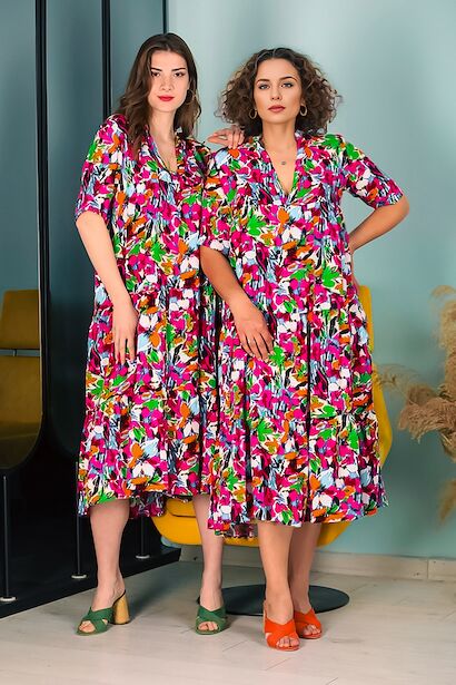 Kadın Kısa Kol Midi Boy Elbise 