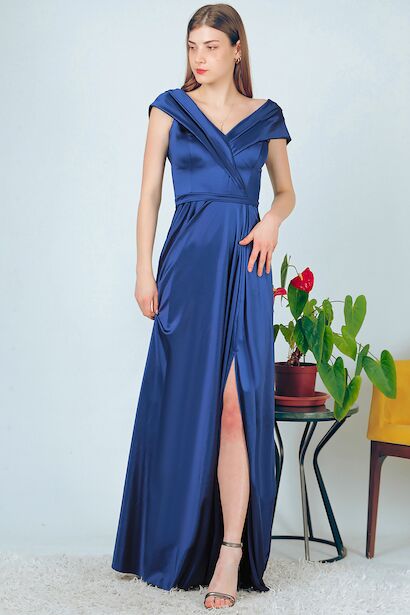 Kadın Saten Kayık Yaka Uzun Abiye 