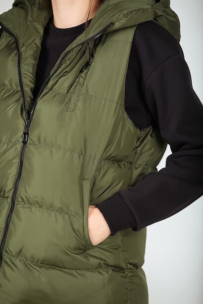 Kadın Kapşonlu Şişme Yelek  Haki 9