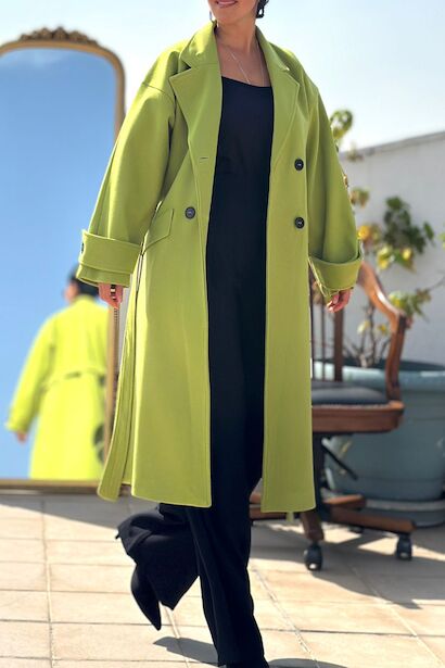 Kadın Bel Kuşaklı Düğmeli Kaban 