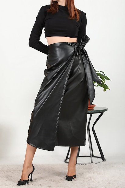 Kadın Yan Bağlamalı Deri Etek