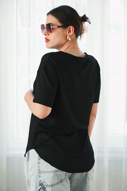 Büyük Beden Eteği Oval Bisiklet Yaka Tshırt  Siyah 6