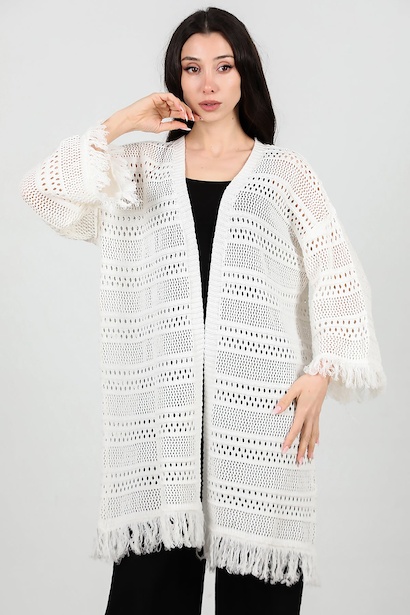 Kadın Kolları Püsküllü Delikli Hırka 