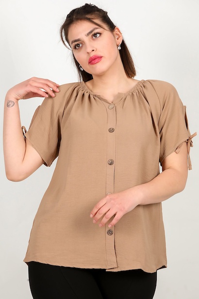 Büyük Beden Önü Düğmeli Yaka Lastikli Bluz  Vizon 6