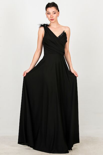 Kadın Göğsü Taşlı Omuz Broşlu Uzun Abiye 