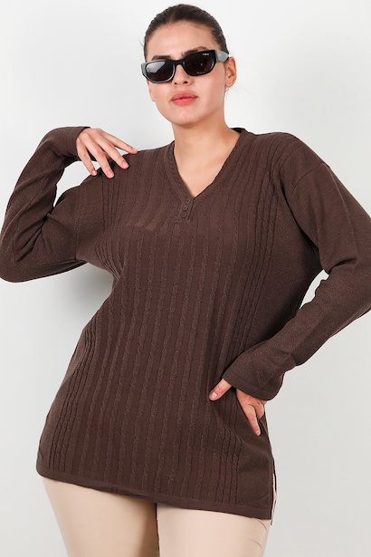 Büyük Beden V Yaka Üç Düğmeli Triko Bluz