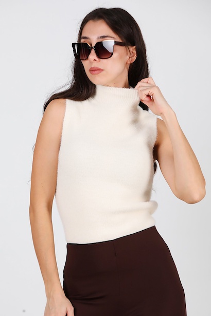 Kadın Kolsuz Balıkçı Yaka Sakallı Bluz 