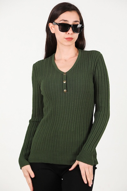 Kadın V Yaka Üç Düğmeli Triko Kazak 