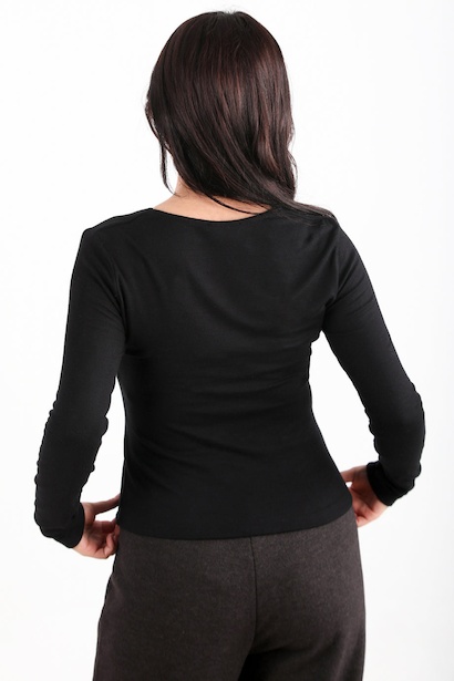 Kadın Kare Yaka Parmak Geçmeli Bluz  Siyah 4